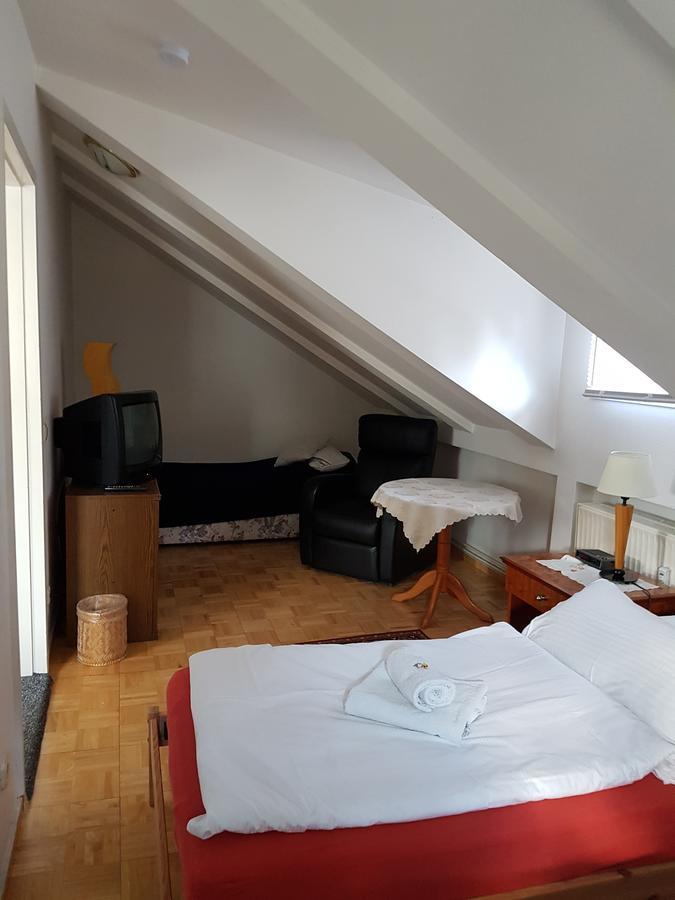 Pension Hubertus Berlin Exterior photo